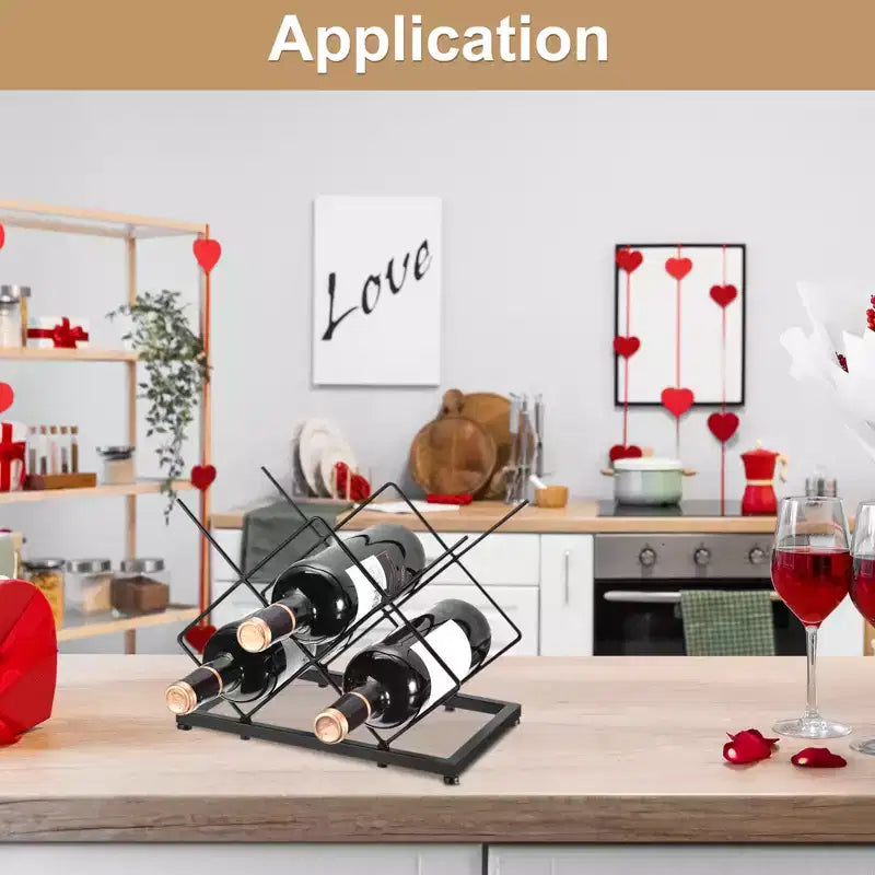 Rastrelliera per vino geometrica autoportante nera/oro, capacità 5 bottiglie
