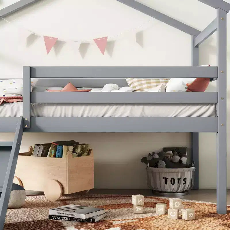 Letto a soppalco singolo grigio con scivolo e scaletta, con struttura a casetta, 1 bambino
